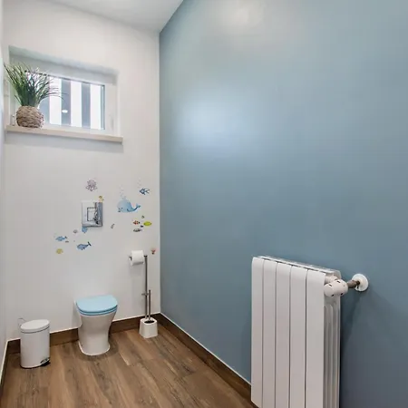 Quinta Dos Raposos- Portugal منزل ريفي