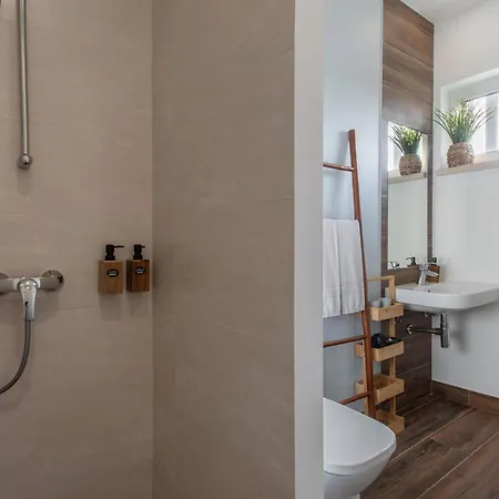 Quinta Dos Raposos- Portugal منزل ريفي *